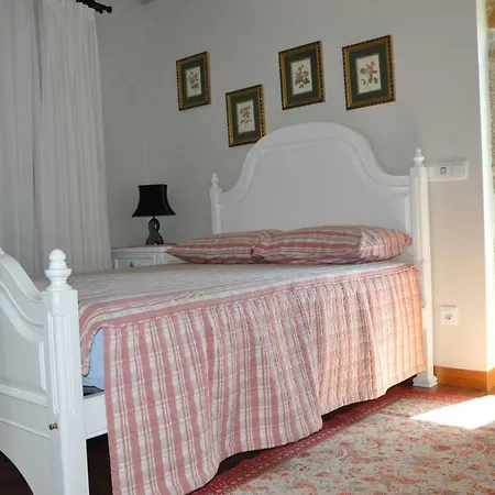 Casa Dos Avos By Eira Dos Canastros *